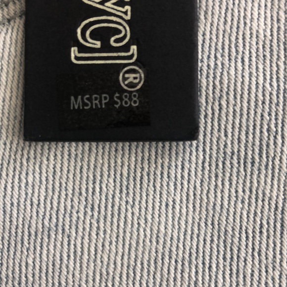 BLANK NYC / THE FULTON DENIM SHORT (28) - Picture 5 of 14